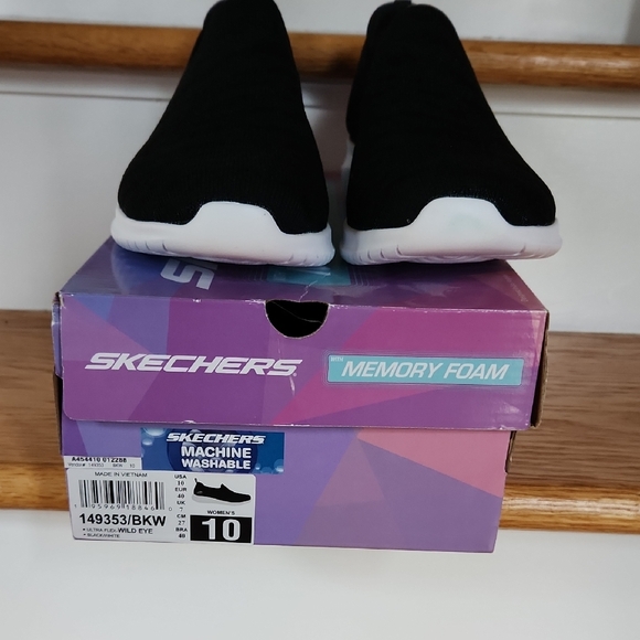 Skechers, Black Knit Slip-On Sneakers, Women's, Sz 10 - Picture 2 of 7